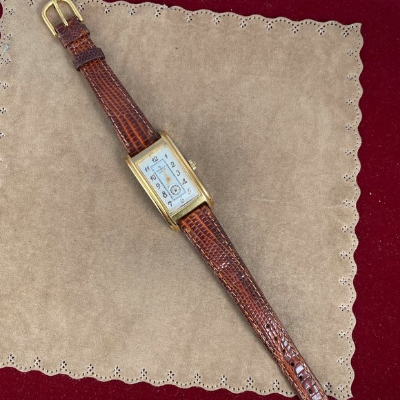 Vintage 1980\'s Peugeot Curvex Tank Style Gold Watch Gold Hands